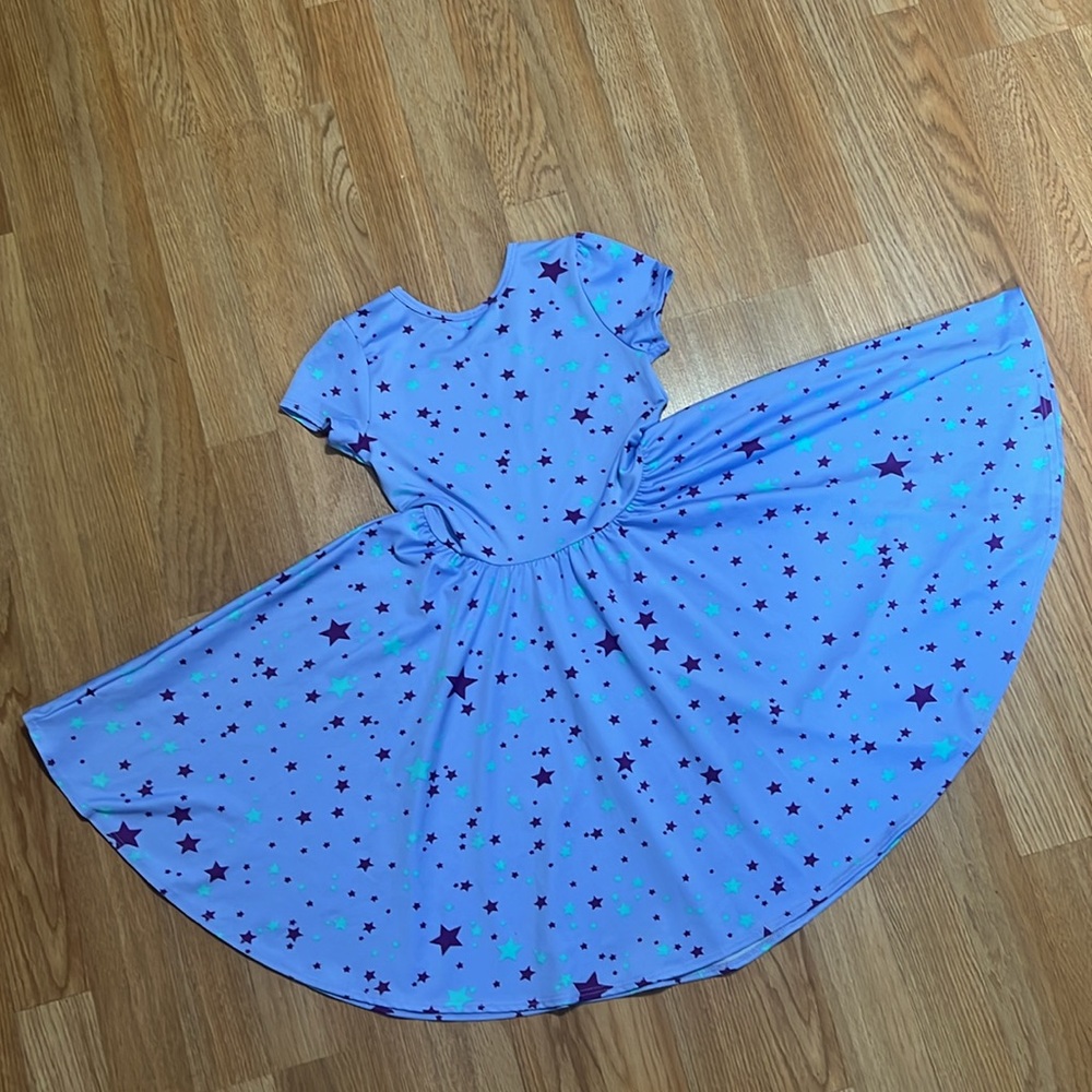 Star dresses - Picture 9 of 13